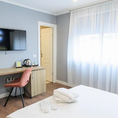 Hotel The Embassy Nord 3*