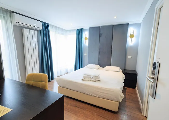 The Embassy Nord Szálloda 3*